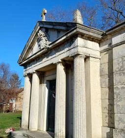 Wenckheim kripta és kápolna