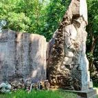 A XX. sz. áldozatainak emlékműve Kunhegyes - Egyéb