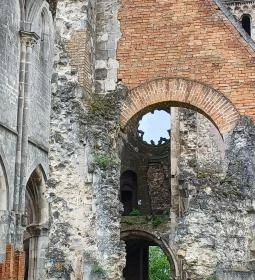 Zsámbéki Romtemplom és Kőtár