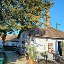 Zsengélő Café, Verőce - Külső kép