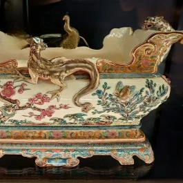 Zsolnay Gyűjtemény a ResoArt Villában Budapest - Egyéb