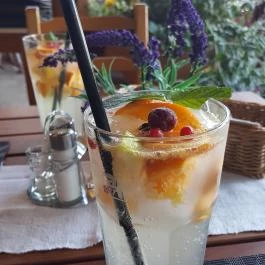 Bagolyvár Fogadó, Pécs - Vendéglátás