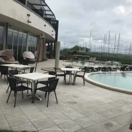 Hotel Golden Lake Resort Balatonfüred - Medence/kert