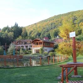 Aranybánya Panzió és Apartmanház , Telkibánya - Medence/kert