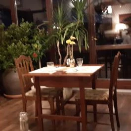 Aranygombos Fogadó étterme, Telkibánya - Belső