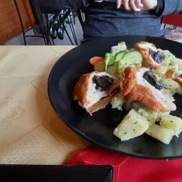 Barna Party Kisvendéglő Verőce - Étel/ital