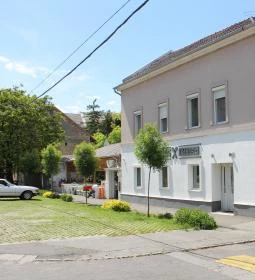 Garden Bistro & Beach