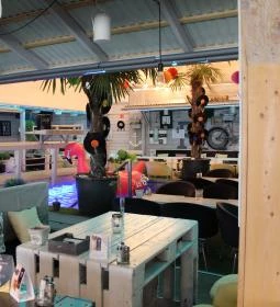 Garden Bistro & Beach