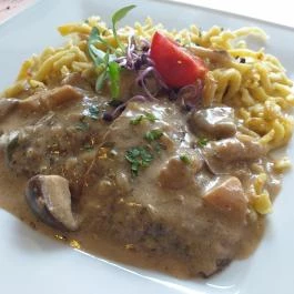 Gomba Étterem & Pizzéria Révfülöp - Étel/ital