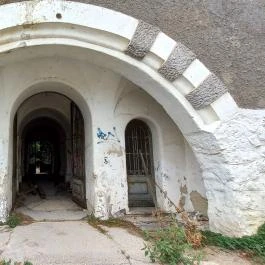 Hajmáskéri Tüzérlaktanya, Hajmáskér - Külső kép