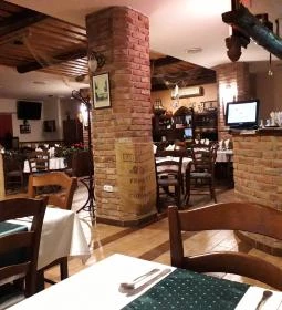 Halászbárka Étterem - Hotel Négy Évszak