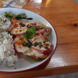 Hangulat Vendéglő & Pizzeria Révfülöp - Étel/ital