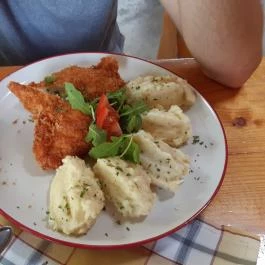 Hangulat Vendéglő & Pizzeria Révfülöp - Étel/ital