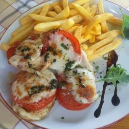 Hangulat Vendéglő & Pizzeria Révfülöp - Étel/ital