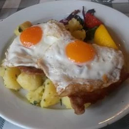 Kiskőrössy Halászcsárda Szeged - Étel/ital