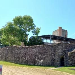 Kisnánai Várrom és Népi Műemlék, Kisnána - Egyéb