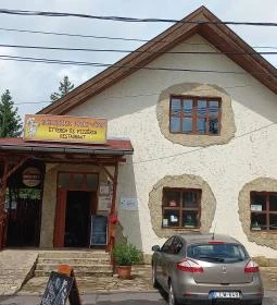 Kőkorszaki Pocak-tömő Étterem & Pizzéria