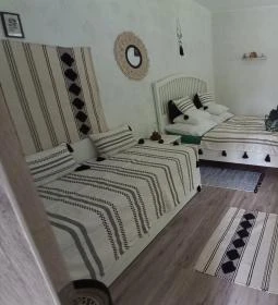 Ladislaus Schnaps-Haus Falusi Vendégház, Csolnok