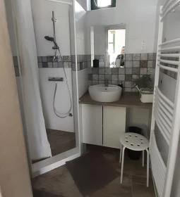 Ladislaus Schnaps-Haus Falusi Vendégház, Csolnok