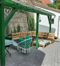 Ladislaus Schnaps-Haus Falusi Vendégház, Csolnok