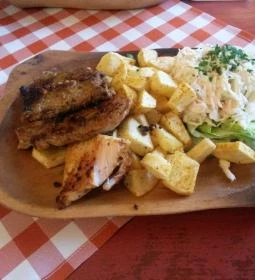 Lávakövi Pizzéria