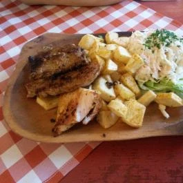 Lávakövi Pizzéria Siófok - Étel/ital