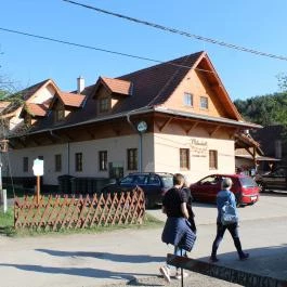 Malomkert Hotel étterme Nagybörzsöny - Külső kép