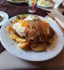 Novoth Étterem & Sörkert