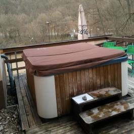 Patak Park Hotel, Visegrád - Medence/kert