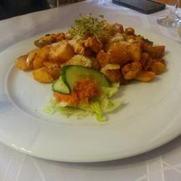 Patkó Vendéglő & Pizzéria Zirc - Étel/ital