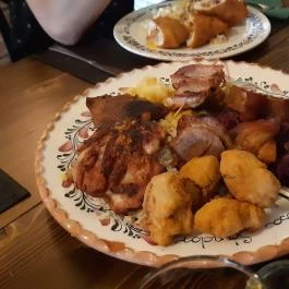 Rózsa Sándor Csárda Zsombó - Étel/ital