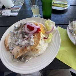 Tégláskert Vendéglő Peresznye - Étel/ital