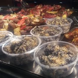 Bőségtál Étterem - Lurdy Ház, Budapest - Étel/ital