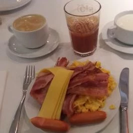 Hotel Azúr, Siófok - Vendéglátás