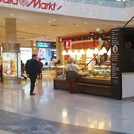 Lipóti Pékség & Kávézó - Arena Mall Budapest - Belső