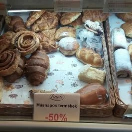 Lipóti Pékség & Kávézó - Lurdy Ház, Budapest - Étel/ital