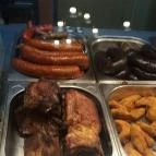 Pados Pipi Hús-Hentesáru, Grill Ételbár Budapest - Étel/ital