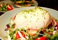 Hugo’s Brunch & Bakery Eger