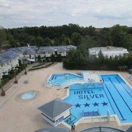 Silver Hotel Hajdúszoboszló - Medence/kert