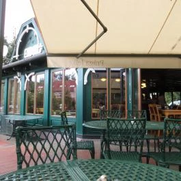 424 Ír Étterem & Söröző, Nyíregyháza - Külső kép