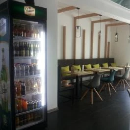 Balance Cafe & More, Tata - Belső