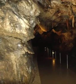 Baradla-barlang Vörös-tói Látogatóközpont