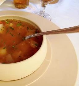 Camelot Club Hotel & Étterem