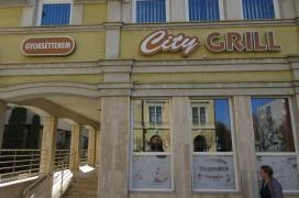 City Grill Gyorsétterem & Kávézó Szarvas