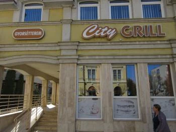 City Grill Gyorsétterem & Kávézó Szarvas