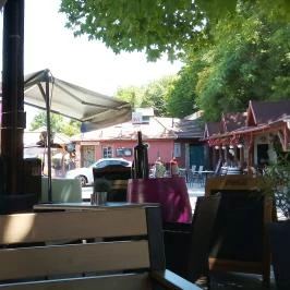 Édeskert Étterem & Fagyizó, Eger - Külső kép