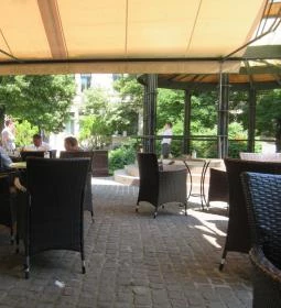 Fekete Sas Kávéház