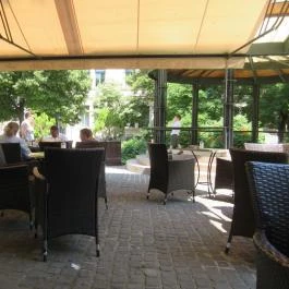 Fekete Sas Kávéház Hódmezővásárhely - Külső kép