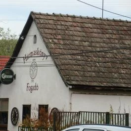 Hármaskönyv Fogadó étterme, Alsópetény - Külső kép