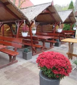 Hármaskönyv Fogadó étterme